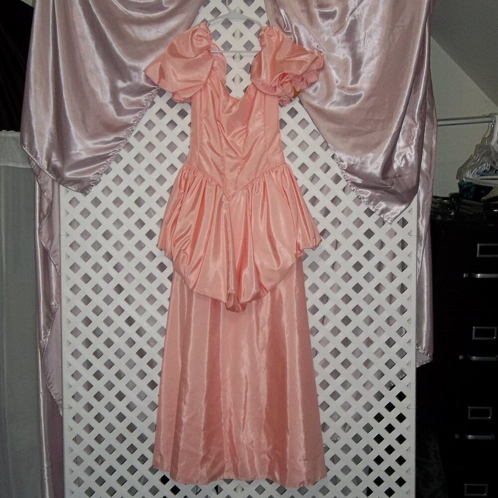 Elegant Peach Puff Sleeve Prom Dress
